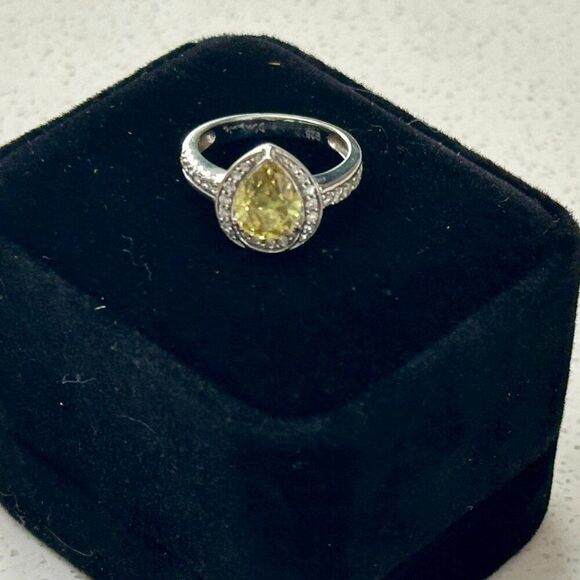 Silver Ring with Green Pear Cut Gem and Halo - Picture 5 of 7